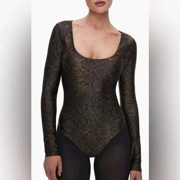 Good American Shine Python Scoop Neck Long Sleeve Bodysuit - Picture 9 of 14